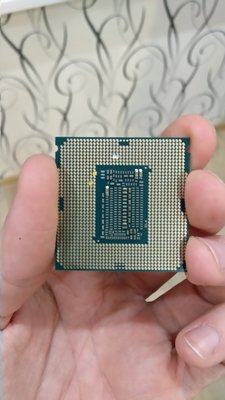 ZmAxYCr01RI.jpg