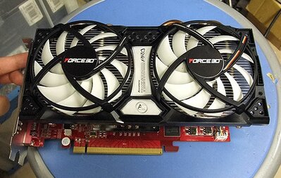 Force3D_Radeon_HD_4890_custom_02.jpg