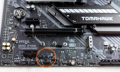 MSI-MAG-Z490-Tomahawk-12.jpg