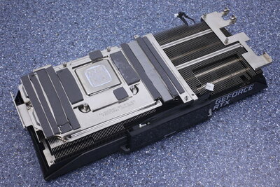 Радиатор Colorful RTX 3080 Vulcan.jpg