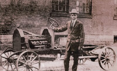 Patterson-Greenfield, African American Automaker, built cars from 1915–1918_patterson-chassis_(01).jpg