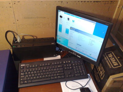 APC BE850M2 UPS ES750-450Watt-850VA_(3).jpg