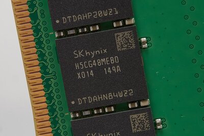05-sk-hynix-hmcg78mebua084n.jpg