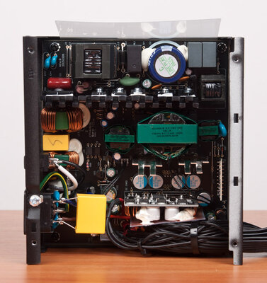 13-deepcool-dq750st.jpg