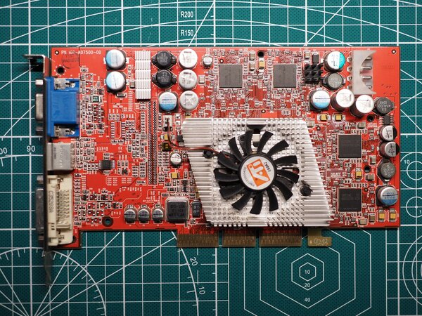 min - PowerColor Radeon 9800 Pro 128MB_front_02.jpg