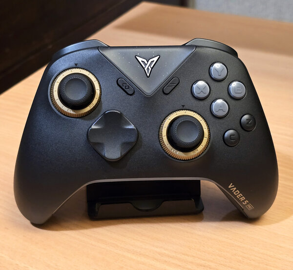 Flydigi Vader 5 Pro.jpg
