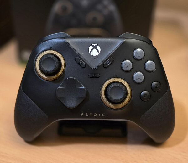 Flydigi Vader 5S.jpg