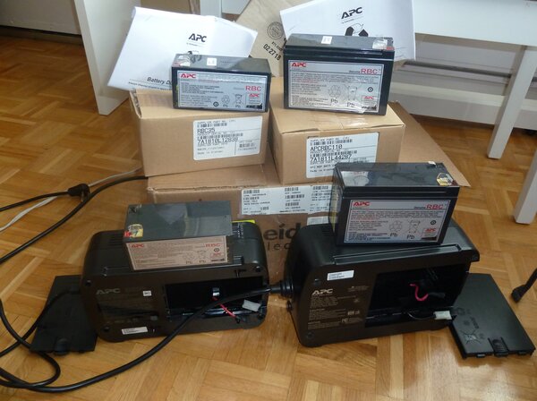 2_new_UPS-batteries_unpacked,ready_to_install_2018-08-15.jpg