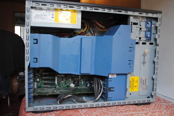 HP ML 150.jpg