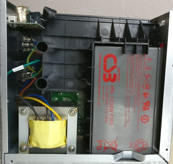Eaton 5SC 500_left side.jpg