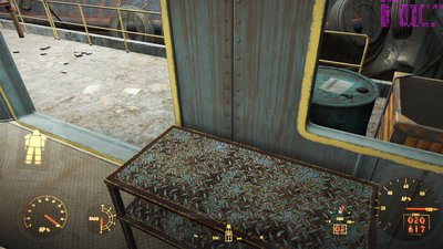 Металлические стол HD и стена Vanilla.jpg