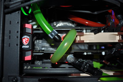 MSI 2WAY SLI BRIDGE L_1.jpg